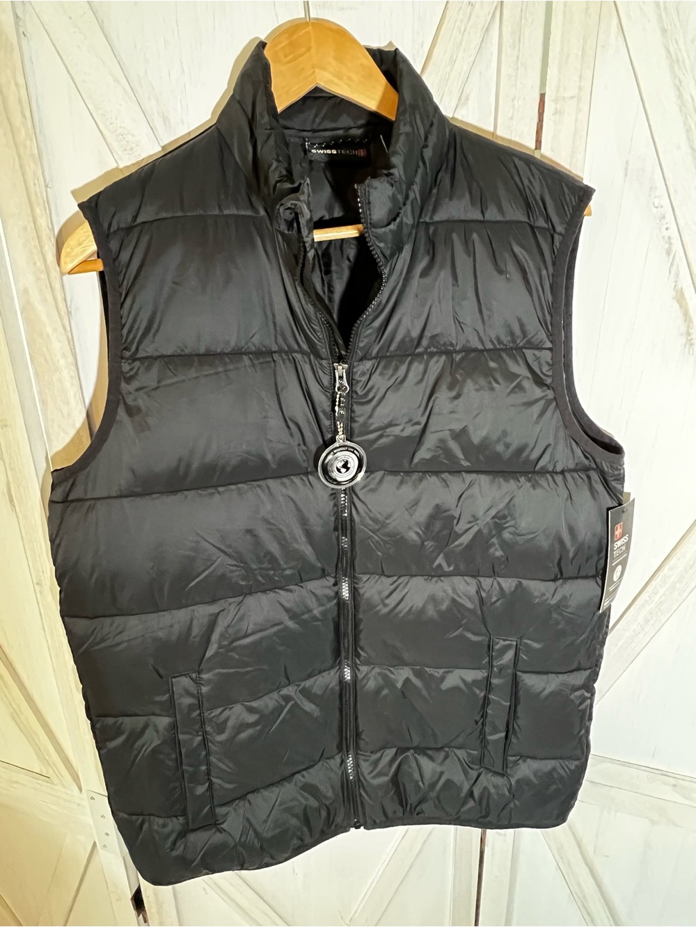 Swiss Tech Men's Black Quilted Puffer Vest